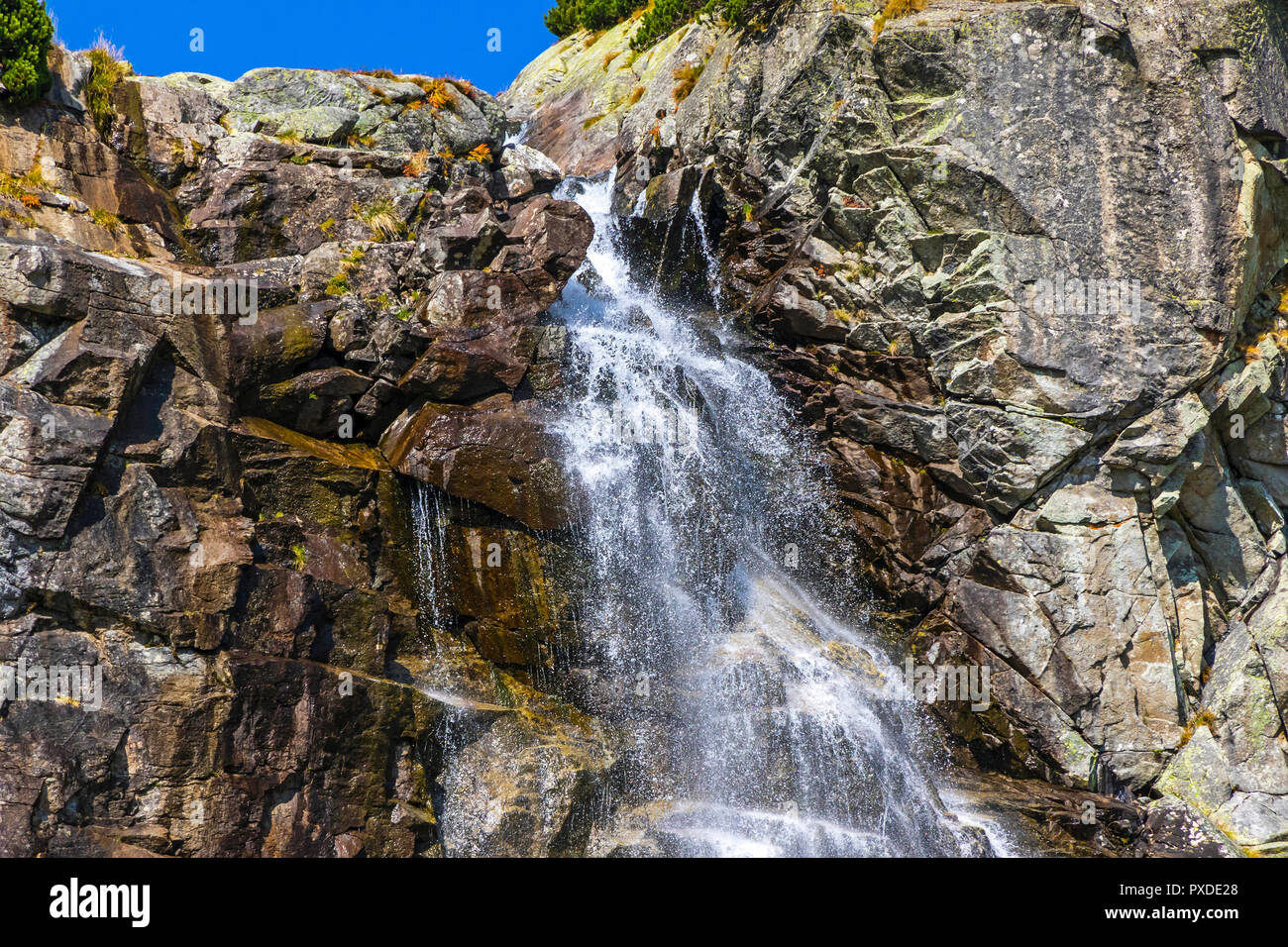 Wandern in der Hohen Tatra (Vysoke Tatry), die Slowakei. Skok Wasserfall (Slowakisch: Vodopad) Skok). 1789 m. Einer der schönsten Wasserfälle der Tatra. Th Stockfoto