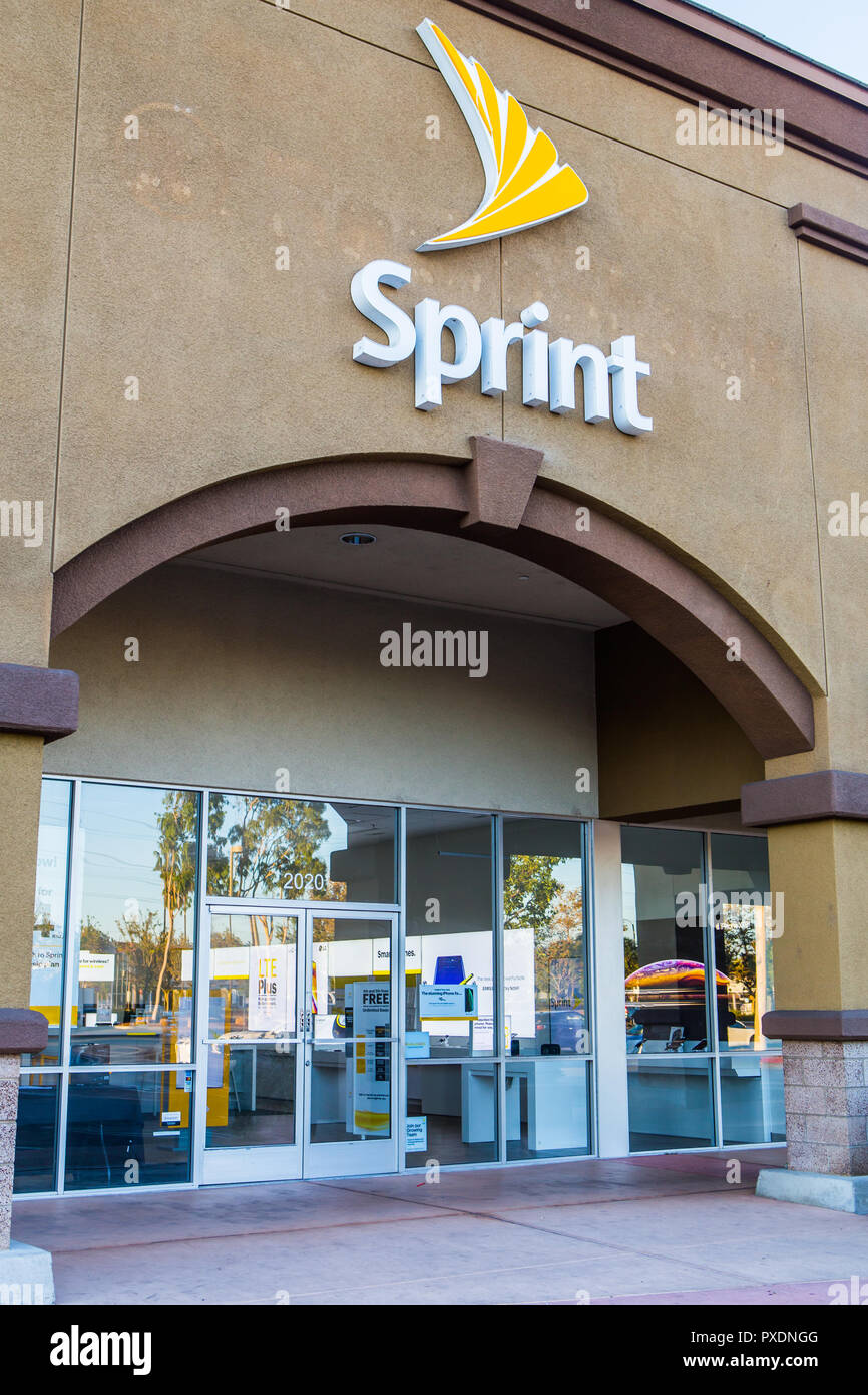 Amerikanische Telekommunikationsunternehmen Sprint store Gebäude äußeres Zeichen und Logos Stockfoto