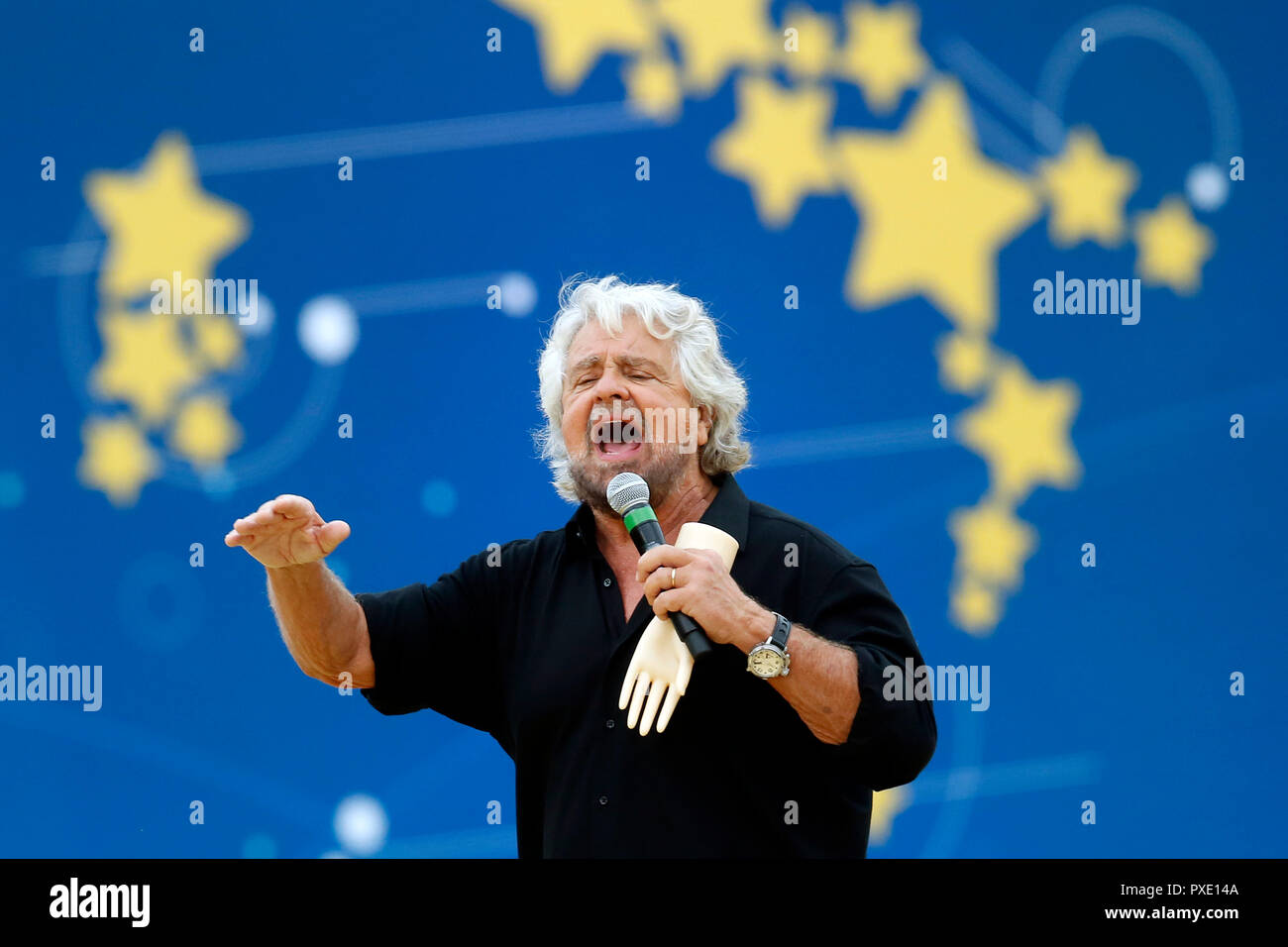 Rom, Italien. Okt 2018 21. Beppe Grillo Rom am 21. Oktober 2018. Übereinkommen" Italien 5 Sterne'. Foto Samantha Zucchi Insidefoto Credit: insidefoto Srl/Alamy leben Nachrichten Stockfoto