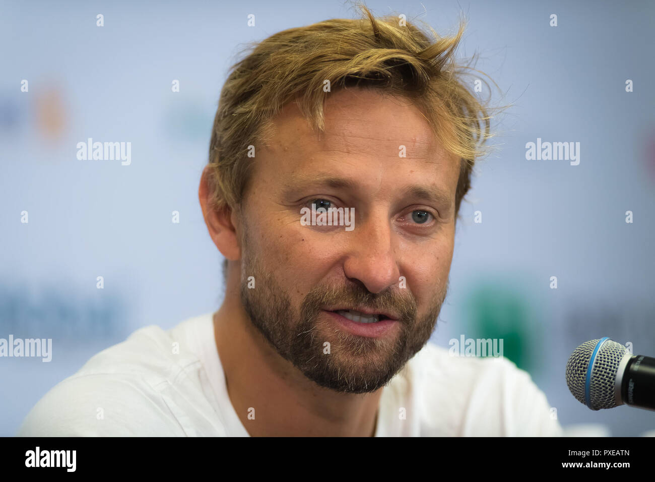 Kallang, Singapur. 22 Okt, 2018. Jiri Vanek, Trainer von Petra Kvitova, spricht mit den Medien an der WTA-Finale Tennis Turnier 2018 Quelle: AFP 7/ZUMA Draht/Alamy leben Nachrichten Stockfoto