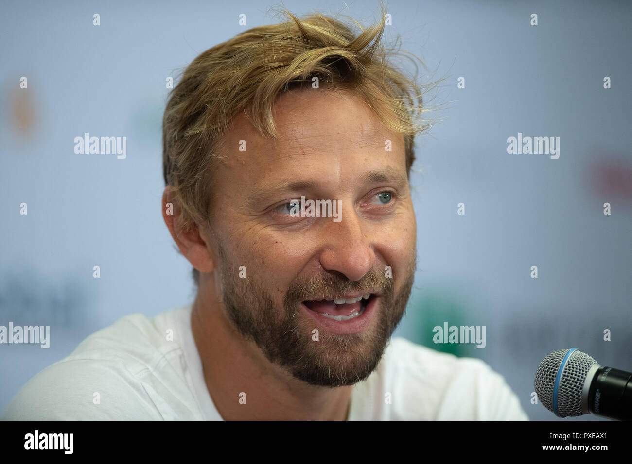 Kallang, Singapur. 22 Okt, 2018. Jiri Vanek, Trainer von Petra Kvitova, spricht mit den Medien an der WTA-Finale Tennis Turnier 2018 Quelle: AFP 7/ZUMA Draht/Alamy leben Nachrichten Stockfoto