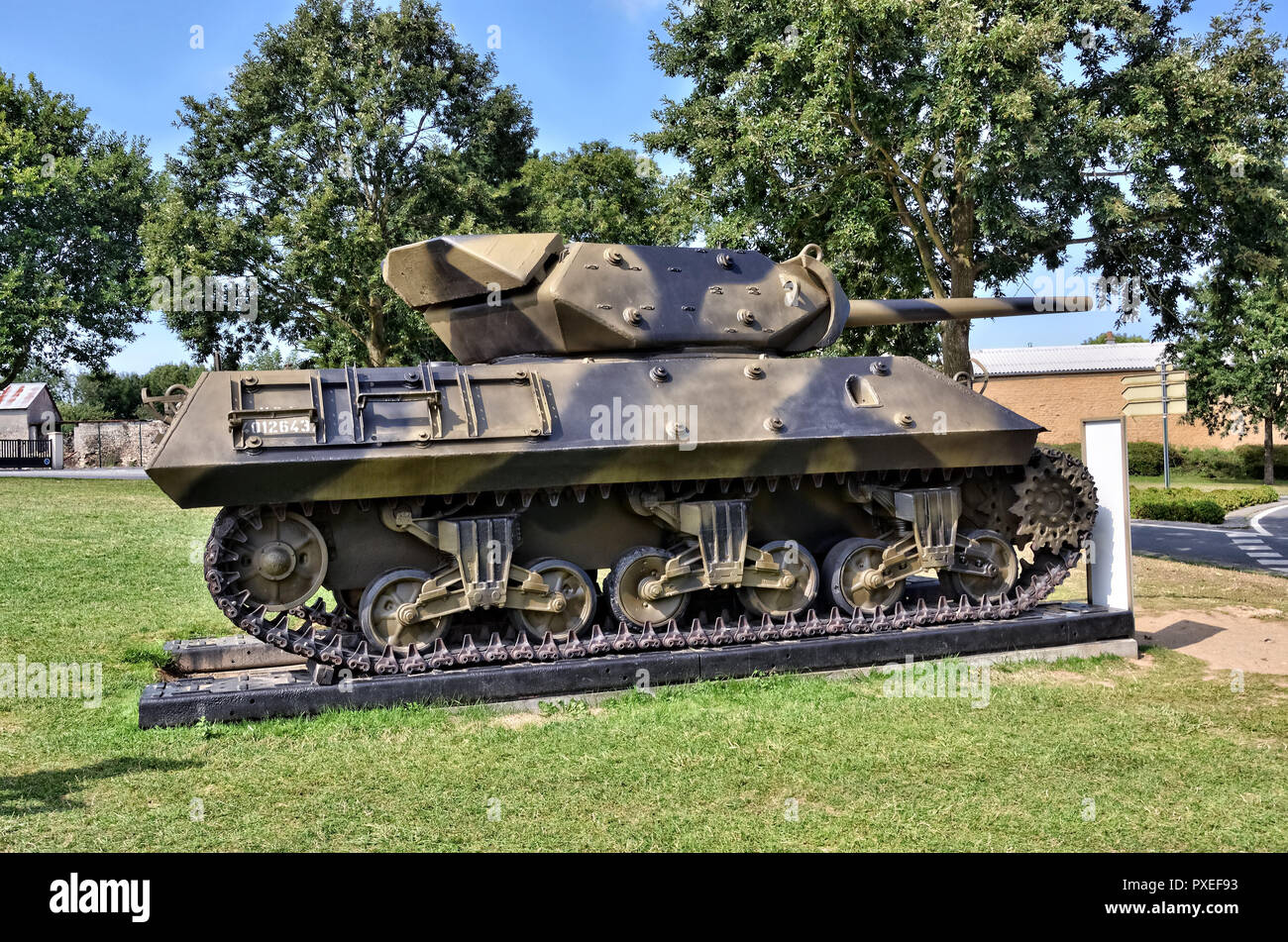 M10 tank tracks -Fotos und -Bildmaterial in hoher Auflösung – Alamy
