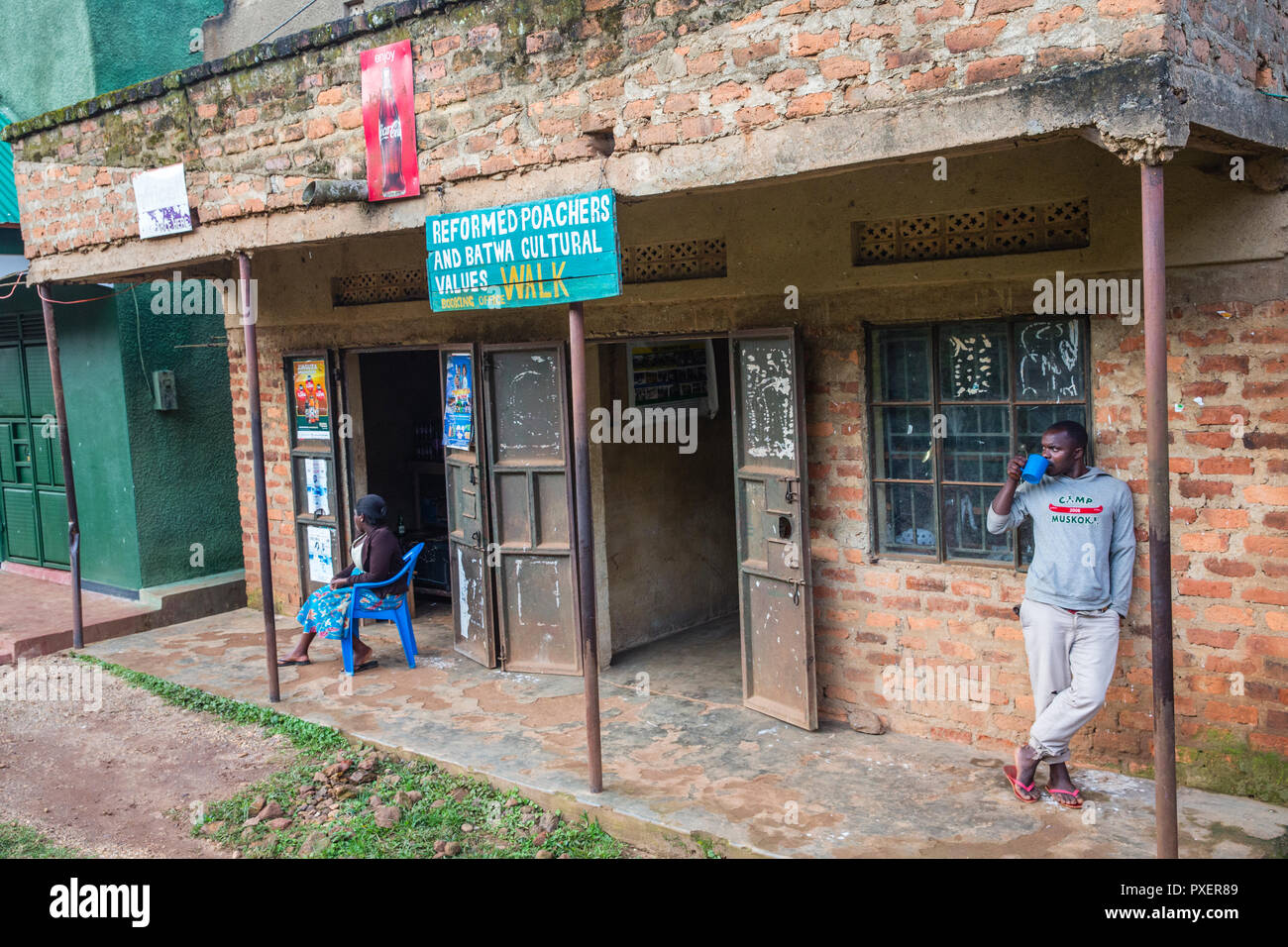 Zentrum für Reformierte Wilderer und Batwa kulturelle Werte in Buhoma, Uganda Stockfoto