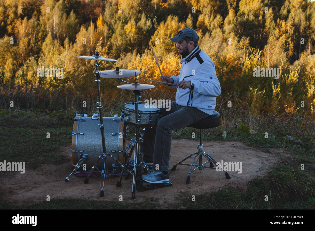 Oktober 12, 2018. Moskau. Park, geflügelte Hügel. Musiker schießen einen Clip Stockfoto