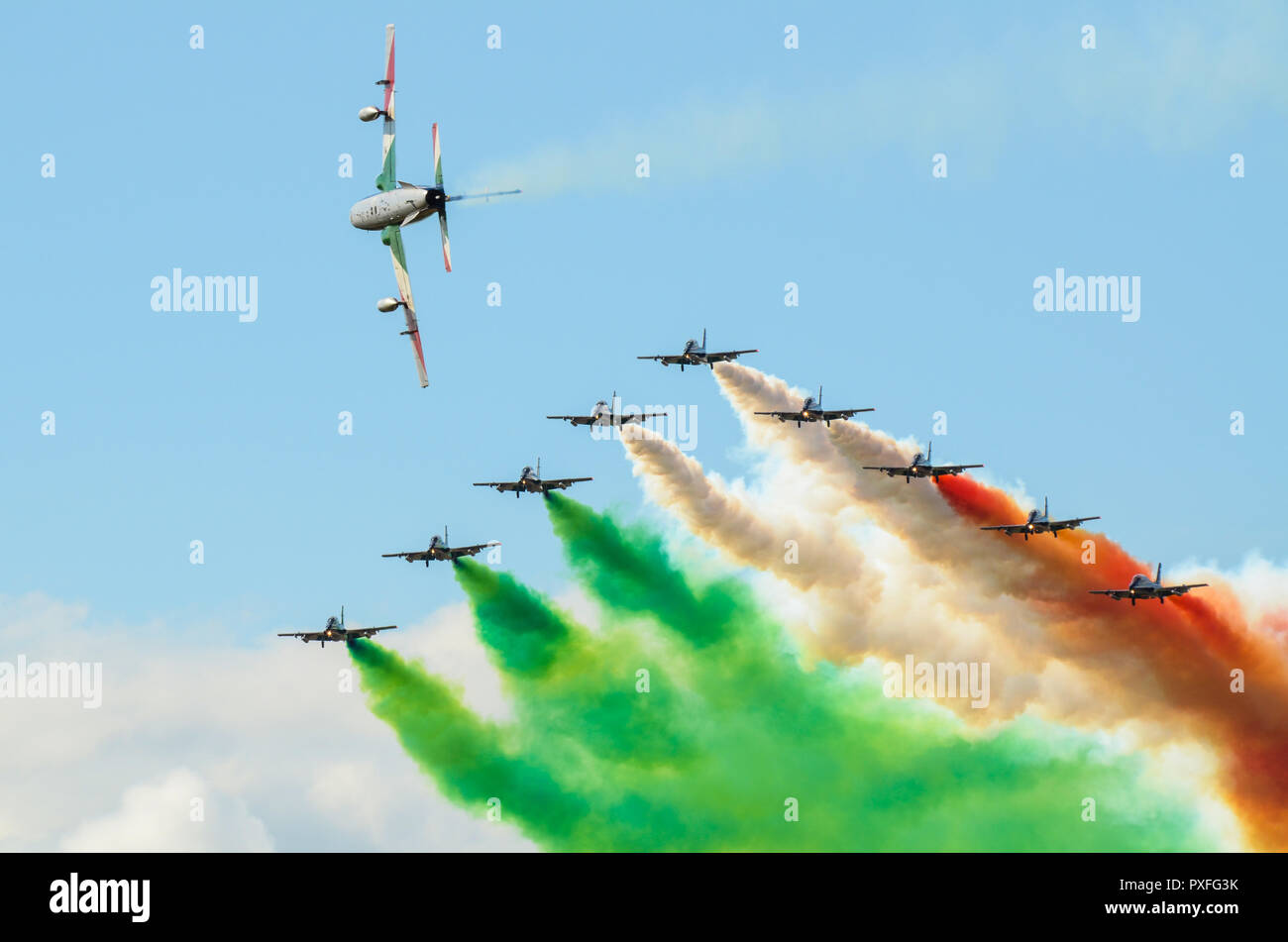 Frecce Tricolori, Tricolor Arrows, offiziell 313 Gruppo Addestramento Acrobatico, Kunstflugteam der italienischen Luftwaffe Aeronautica Militare. Anzeigen Stockfoto