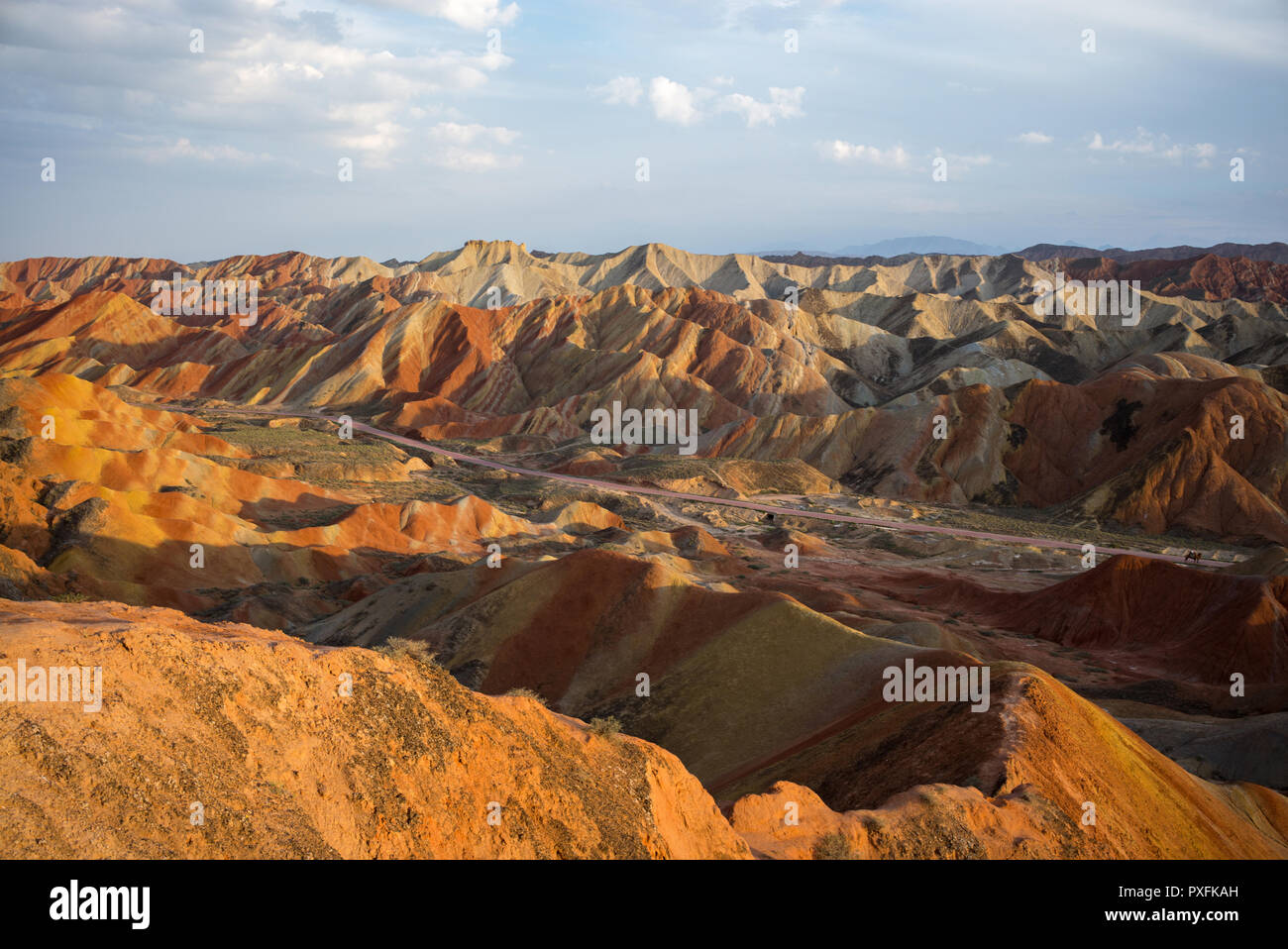 GANSU, CHINA: Zhangye nationaler Geopark. Der Park liegt in den nördlichen Ausläufern der Qilian Berge. Stockfoto