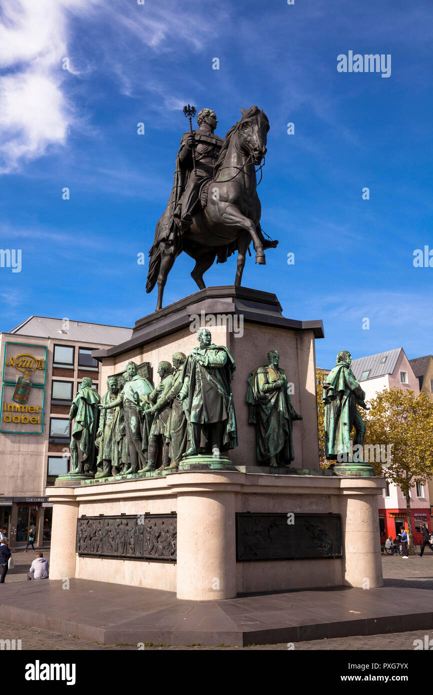 Reiterstandbild Kaiser Friedrich Wilhem III., König von Preußen am Heumarket, Köln, Deutschland. Reiterdenkmal Kaiser Friedrich Wilhelm III., Koeni Stockfoto