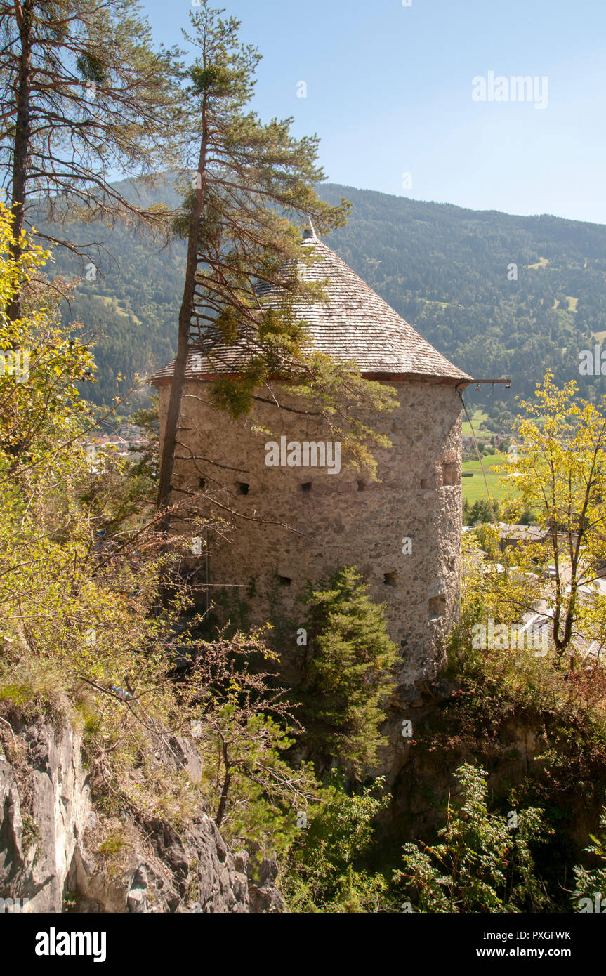 Besucherzentrum und Informationen Hütte. Zammer Lochputz Wasserfall und Klamm, Tirol, Österreich Stockfoto