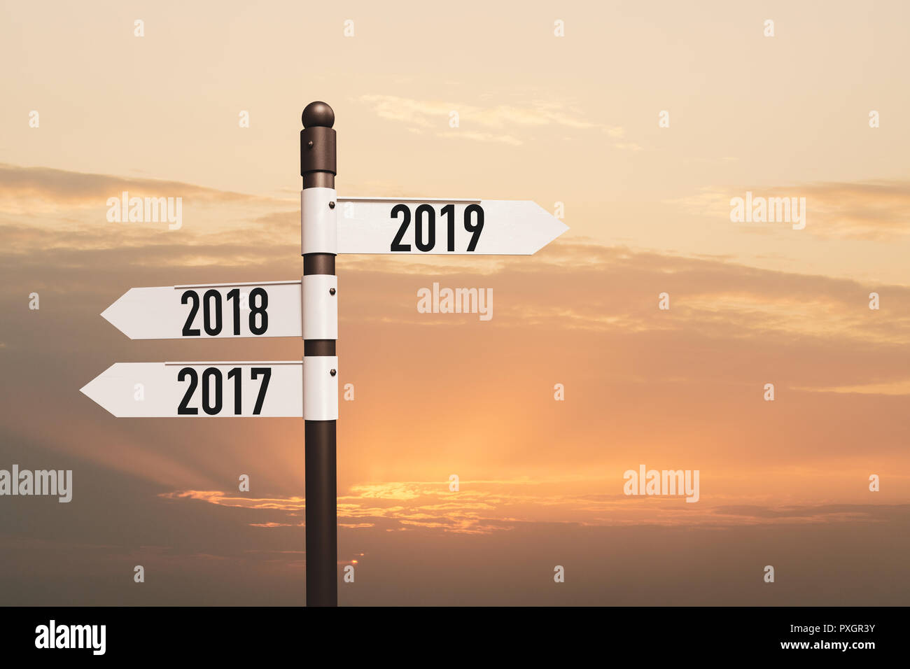 2019 Frohes neues Jahr - Wegweiser, Straße signon Sonnenuntergang Himmel und Wolken Stockfoto