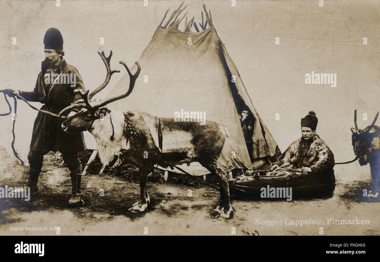 Familie Sami, mit Zelt, Schlitten und Rentier, Finnmark County Stockfoto