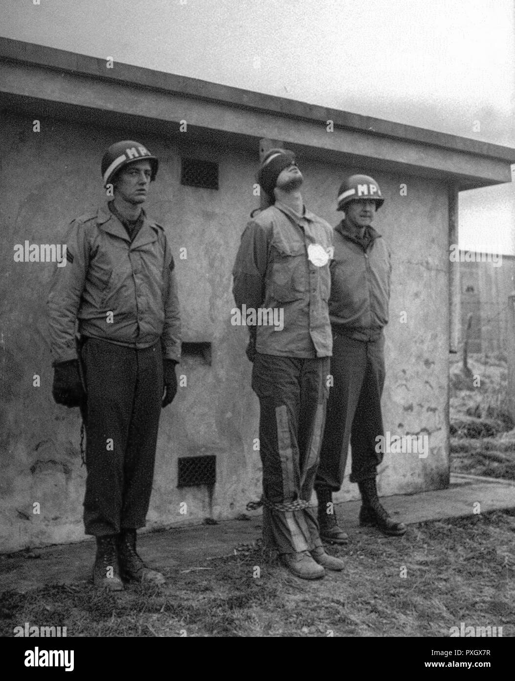 WW2 - Deutsches Kommando hingerichtet von der amerikanischen Militärpolizei Stockfoto