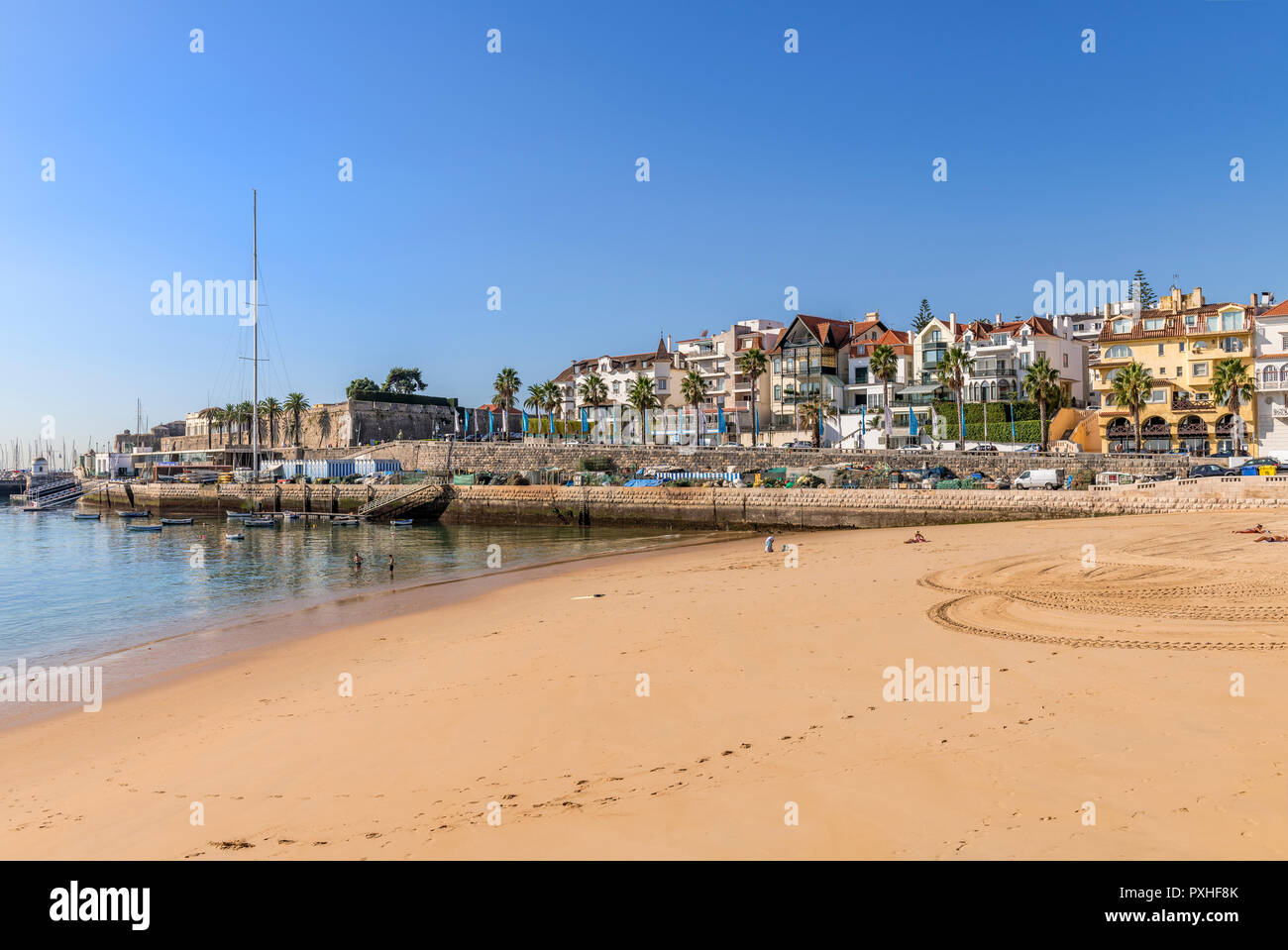 Sandstrand in Cascais Portugal Stockfoto