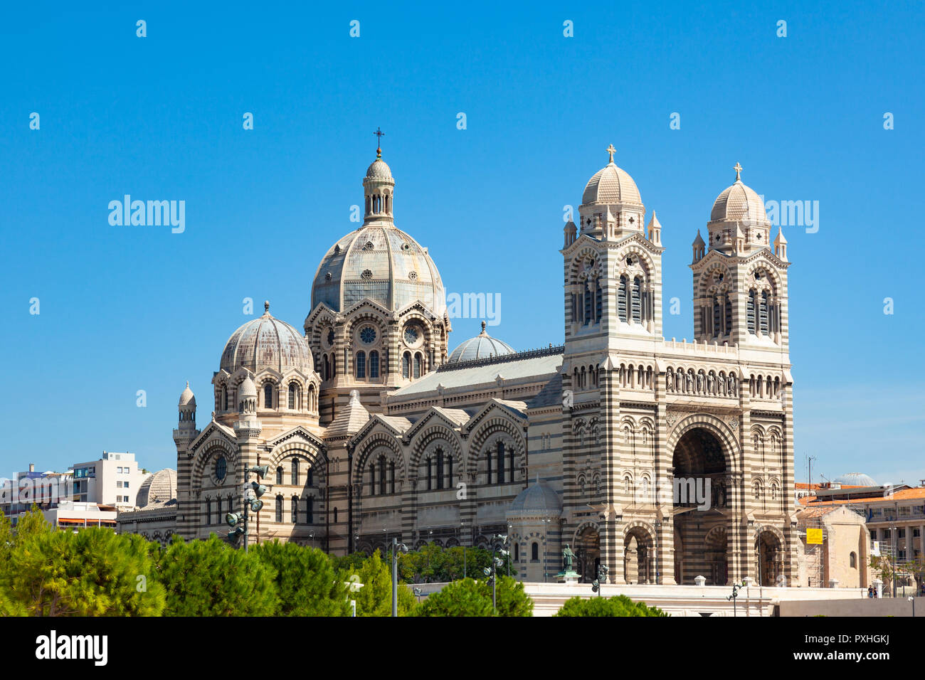 Kathedrale Sainte-Marie-Majeure de Marseille oder Notre Dame de la Major in der Nähe von Vieux Port in Marseille, Frankreich Stockfoto