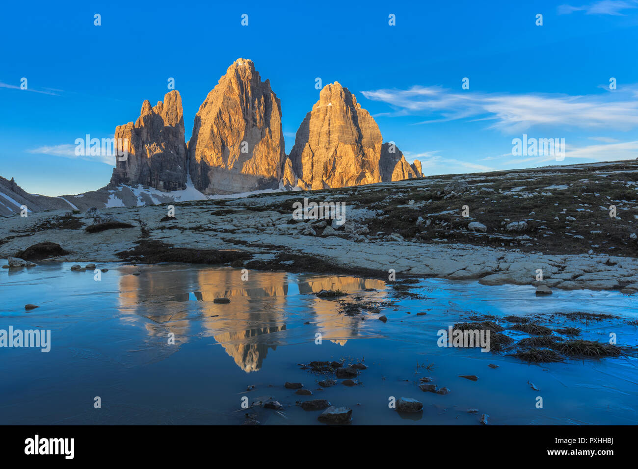 Tre Cime di Lavaredo bei Sonnenaufgang, Dolomiten, Italien Stockfoto