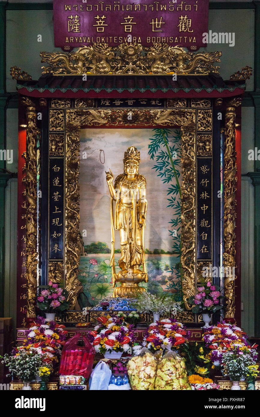 Bodhisattva des Mitgefühls Statue an Kuan Yim Schrein in Chinatown, Bangkok, Thailand. Stockfoto