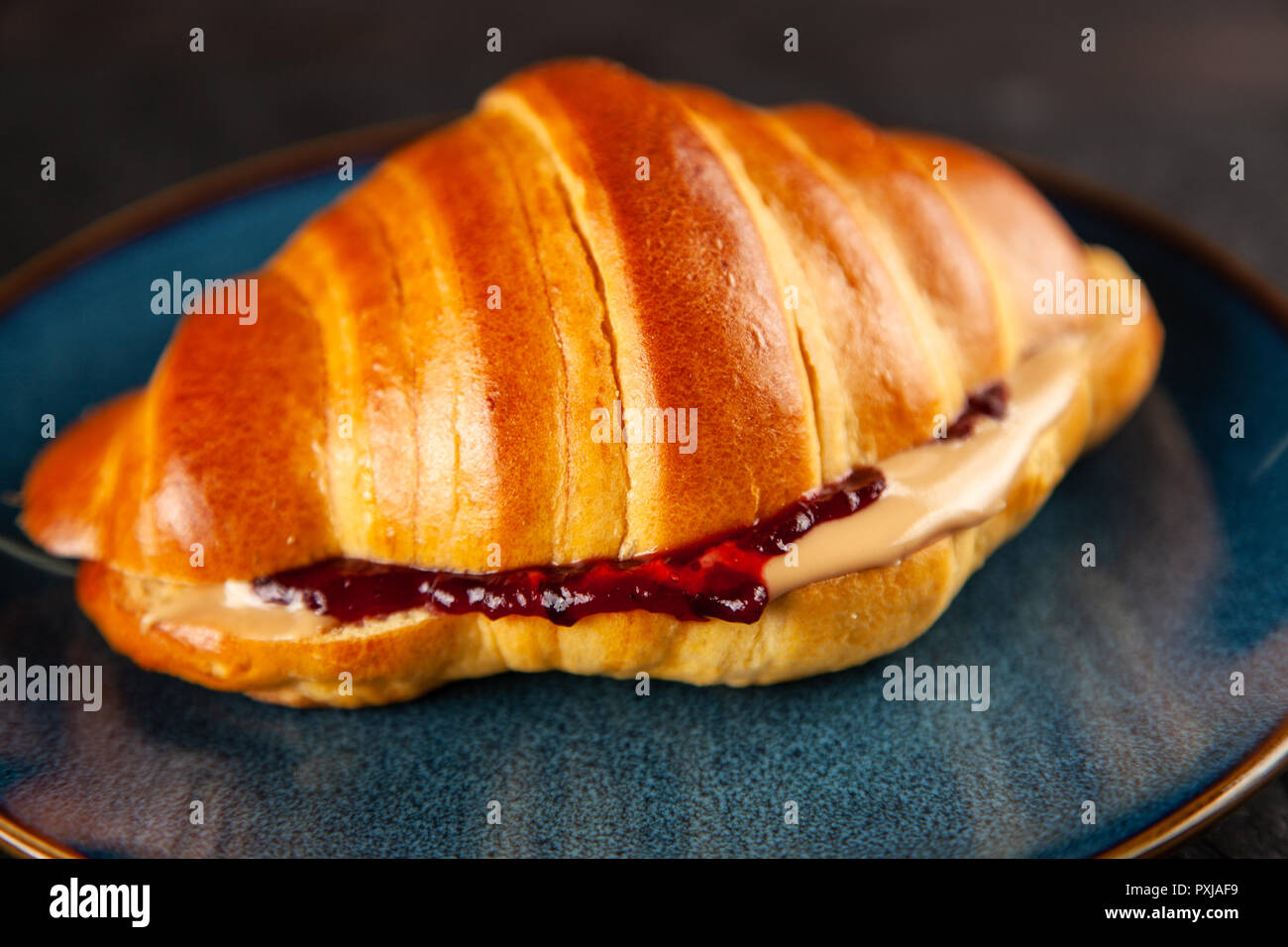 Classic Sandwich mit Erdnussbutter und Marmelade Stockfoto