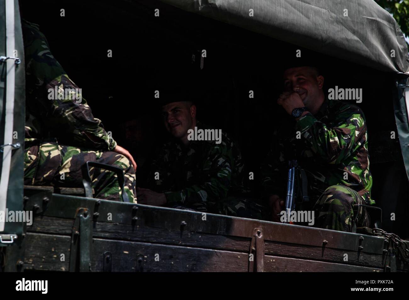 Rumänische Soldaten kommen an der Voila Bahnhof teil, die in der Übung Noble springen 17. Stockfoto