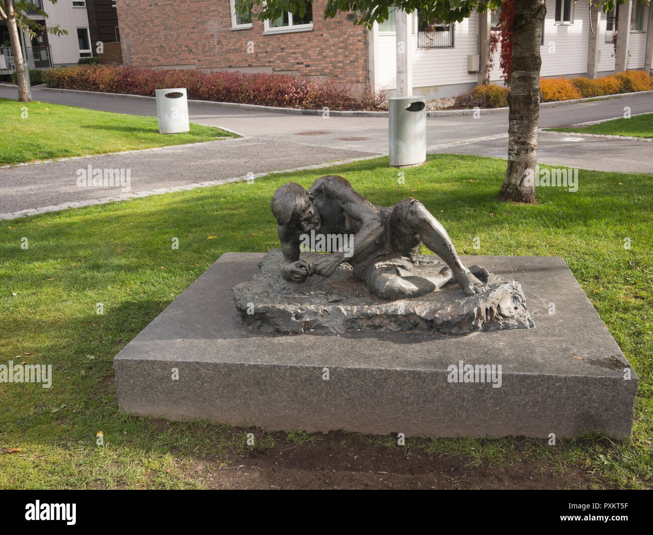 Der løren, ein modernes Wohnquartier in Oslo Norwegen Mit der Peer Gynt Skulpturenpark in der Mitte Stockfoto