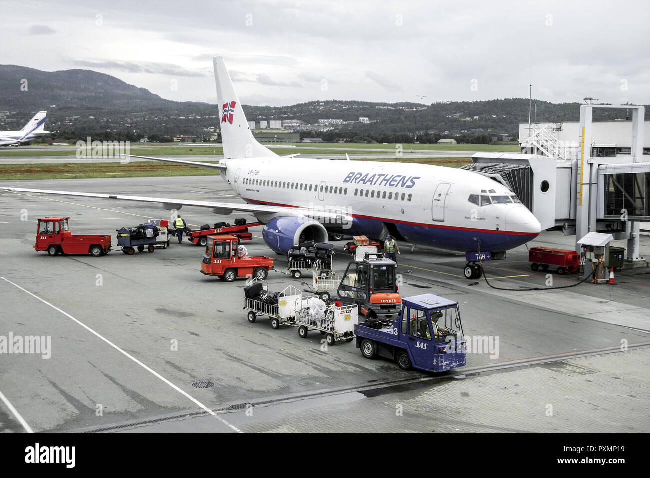 Norwegen, Norge, Norwegen, Oslo, Flughafen, Flugplatz, Gardamoen, Flugzeug, Jet, Passagierflugzeug, beladen, entladen, Braathens, Fluggesellschaft, Flug Stockfoto