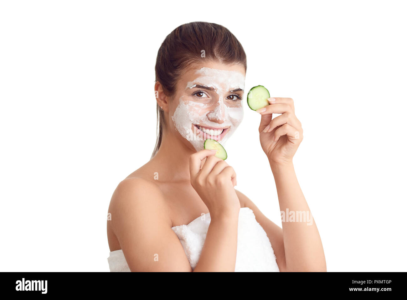 Lächelnden jungen Frau das Tragen einer Maske Stockfoto