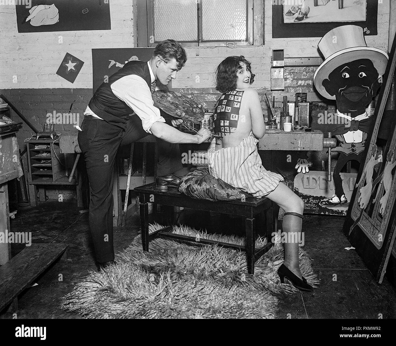 DOROTHY APPLEBY (1906-1990), US-amerikanische Film- und Theaterschauspielerin in einer Werbung Foto für das Broadway Musical "Rätsel von 1925" Stockfoto