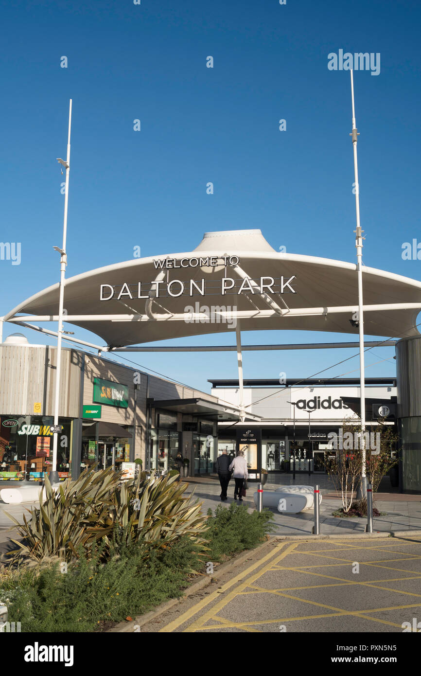 Eingang zu Dalton Park outlet & Rabatt Shopping Center, Murton, County Durham, England, Großbritannien Stockfoto