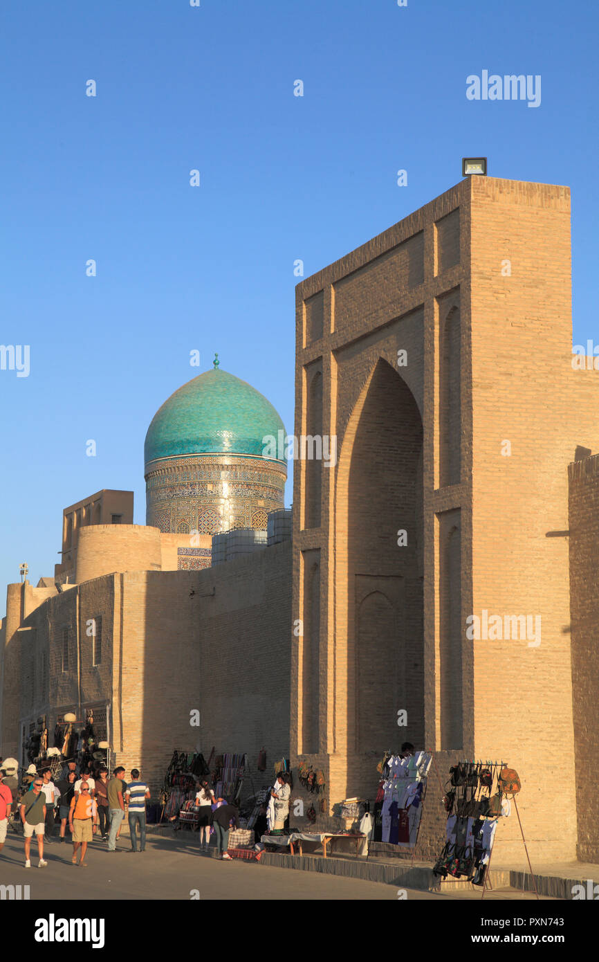 Usbekistan; Buchara; Kraus Nurabad Straße, Denkmäler, Menschen, Stockfoto