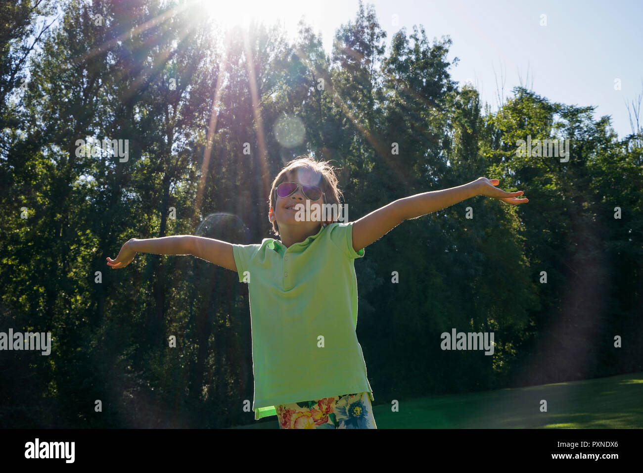 eine frau in der sonne