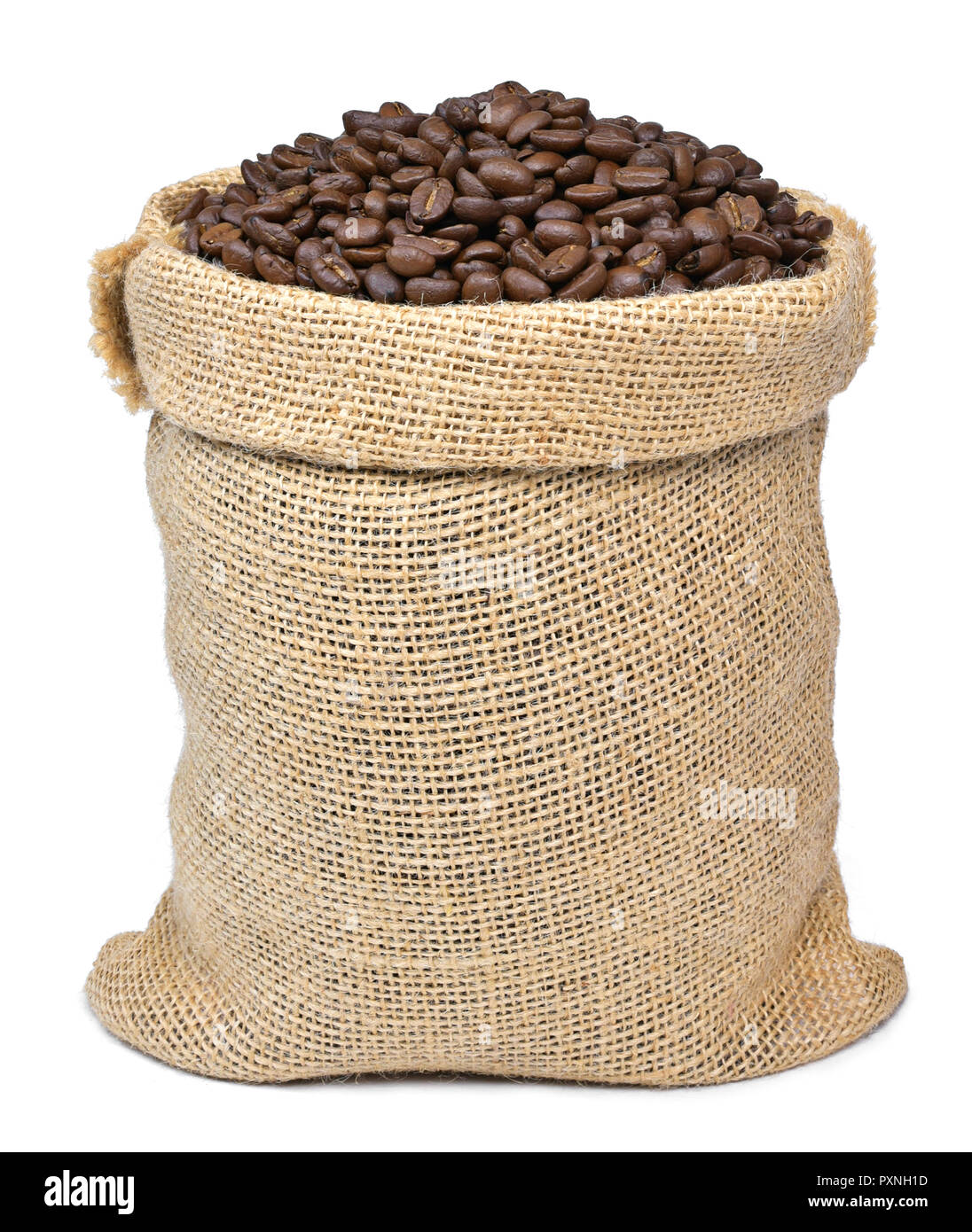 Geröstete Kaffeebohnen in einem sackleinen Sack. Sack Sack mit Kaffeebohnen, auf weißem Hintergrund. Kaffee exportieren. Stockfoto