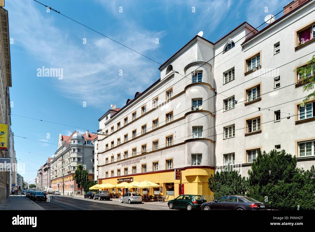 Wien, Gemeindebau des "Roten Wien" - Wien, Rat Tenement Blocks, 'roten