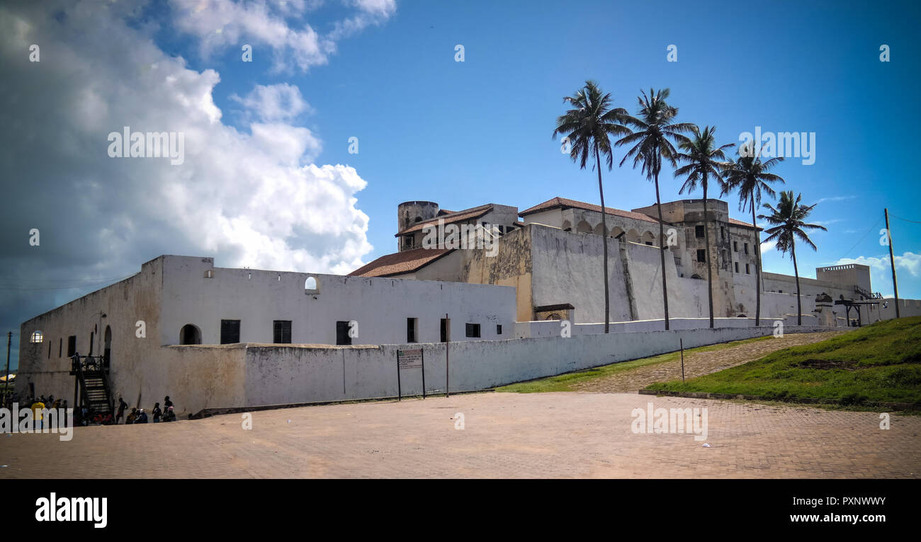 Außenansicht zu Elmina Burg und Festung in Ghana Stockfoto