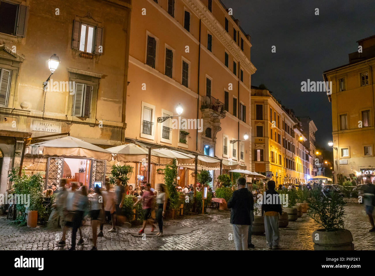 Piazza san calisto Fotos und Bildmaterial in hoher Auflösung Alamy