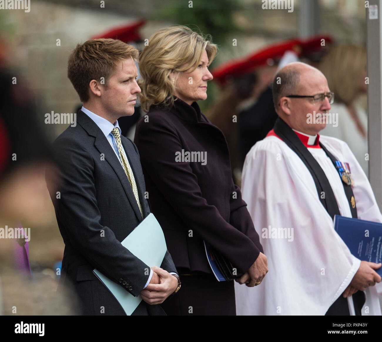 Prinz Charles, Prinz von Wales, Royal Honorary Oberst der Königin eigene Yeomanry, besucht eine Weihe service und präsentiert einen neuen Guidon zu Queen's eigenen Yeomanry während einer Parade in Bramham Park, Bramham. Mit: Hugh Grosvenor, Herzog von Westminser, Natalia Grosvenor, Natalia Herzogin von Westminster, Wo: Bramham, Großbritannien Wann: 22 Aug 2018 Quelle: John rainford/WANN Stockfoto