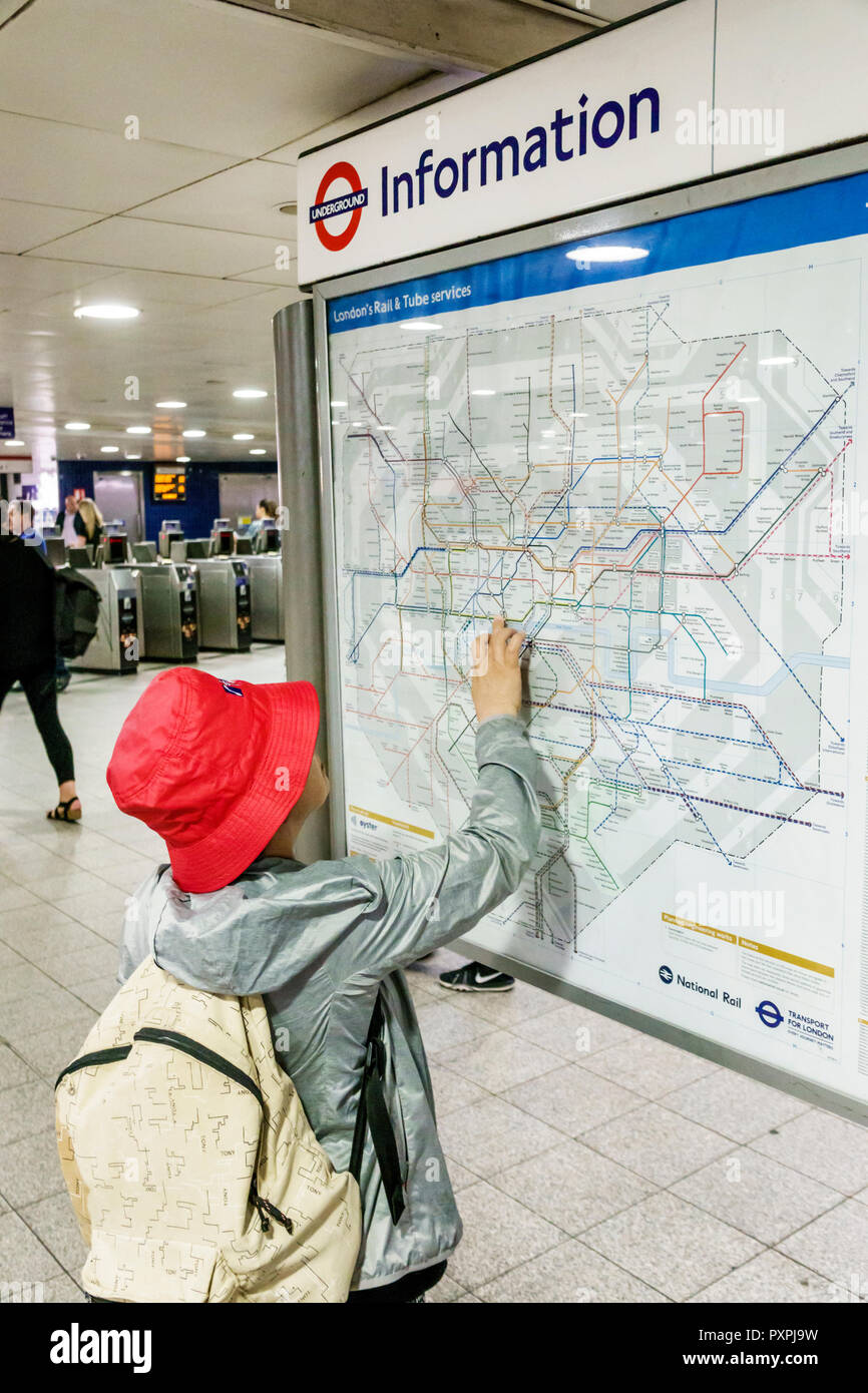 London England, Großbritannien, Soho, Oxford Circus U-Bahn-Station, U-Bahn-Station, U-Bahn-Station, Route-Zug-Linien-Karten, Passagierinformationen, schematische Darstellung, Trac Stockfoto
