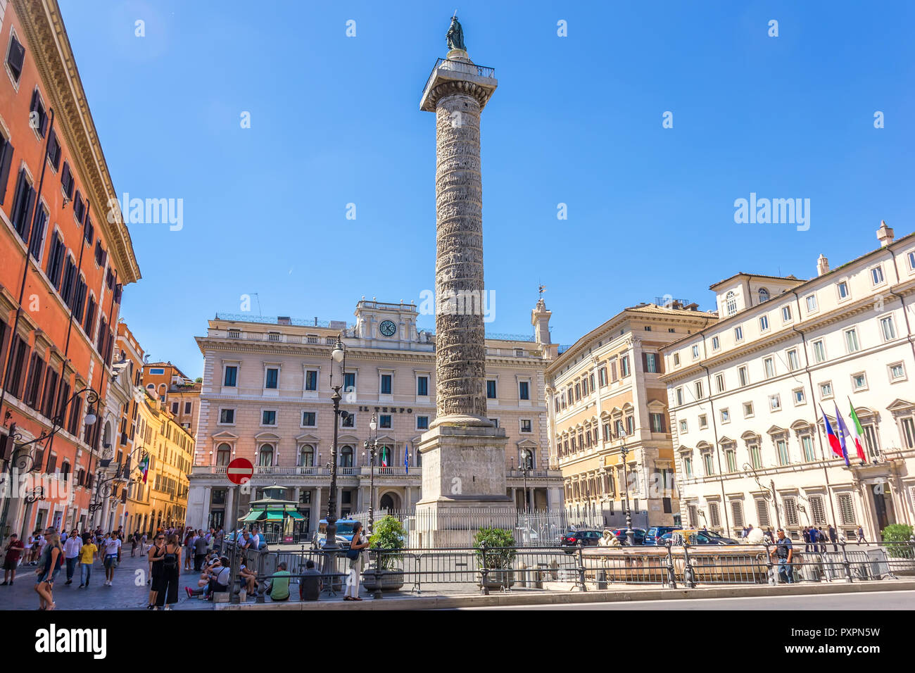 Rom/Italien - 27. August 2018: Die Spalte des Marcus Aurelius in der Piazza Colonna Stockfoto