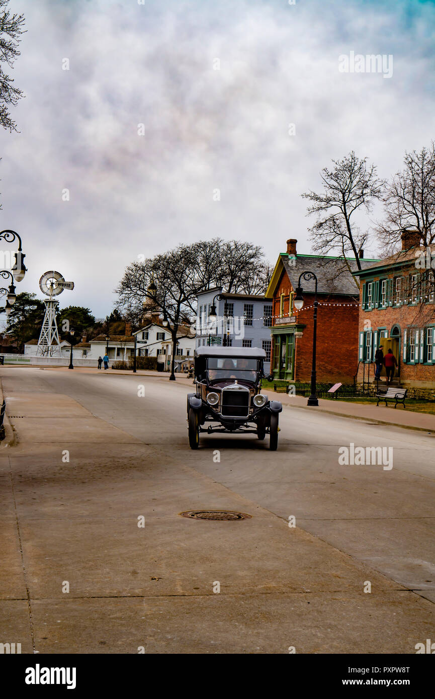 Dearborn, MI/USA - 04.21.2018: Ford T-Modell auf der Straße von den alten amerikanischen Stil Greenfield Village Stockfoto