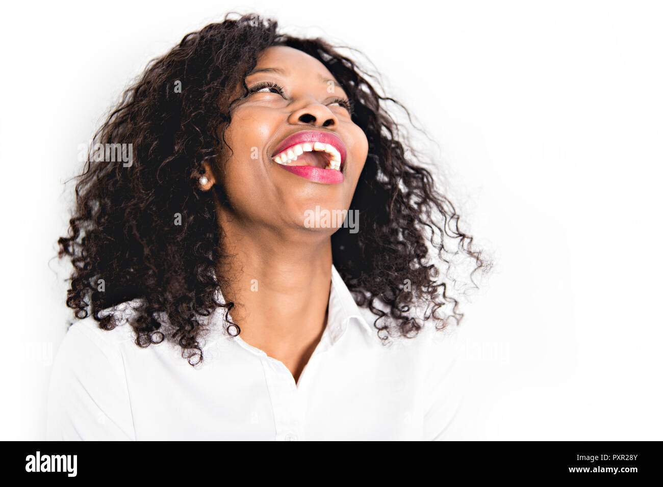 Schön schwarz afro-amerikanische auf weißem Hintergrund Stockfoto