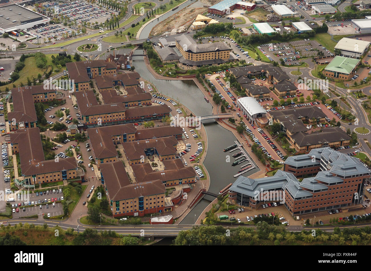 Luftaufnahme von Merry Hill Waterfront, in der Nähe von Dudley Brierley Hill, West Midlands, England. Stockfoto