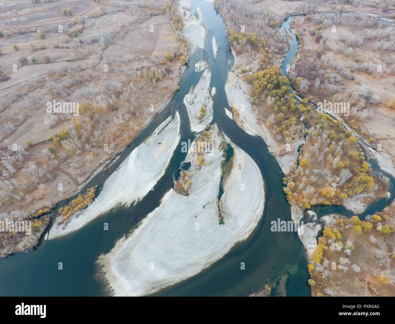 Oktober 24 2018 Xinjiang Xinjiang China Xinjiang China Irtysch River Ist Ein Fluss In Russland China Und Kasachstan Es Ist Der Chief Nebenfluss Des Ob Fluss Die Quelle Des