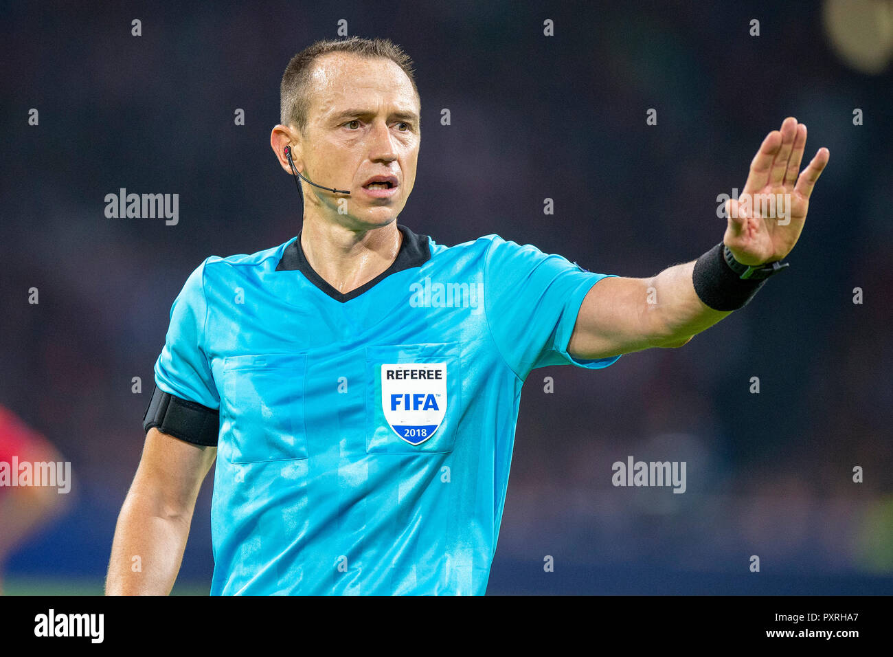 Amsterdam, Niederlande. 23. Oktober, 2018. Ajax-v Benfica: Amsterdam Champions League 2018-2019 Schiedsrichter Guillaume Debart Credit: Orange Bilder/Alamy Live News Credit: Orange Bilder/Alamy leben Nachrichten Stockfoto