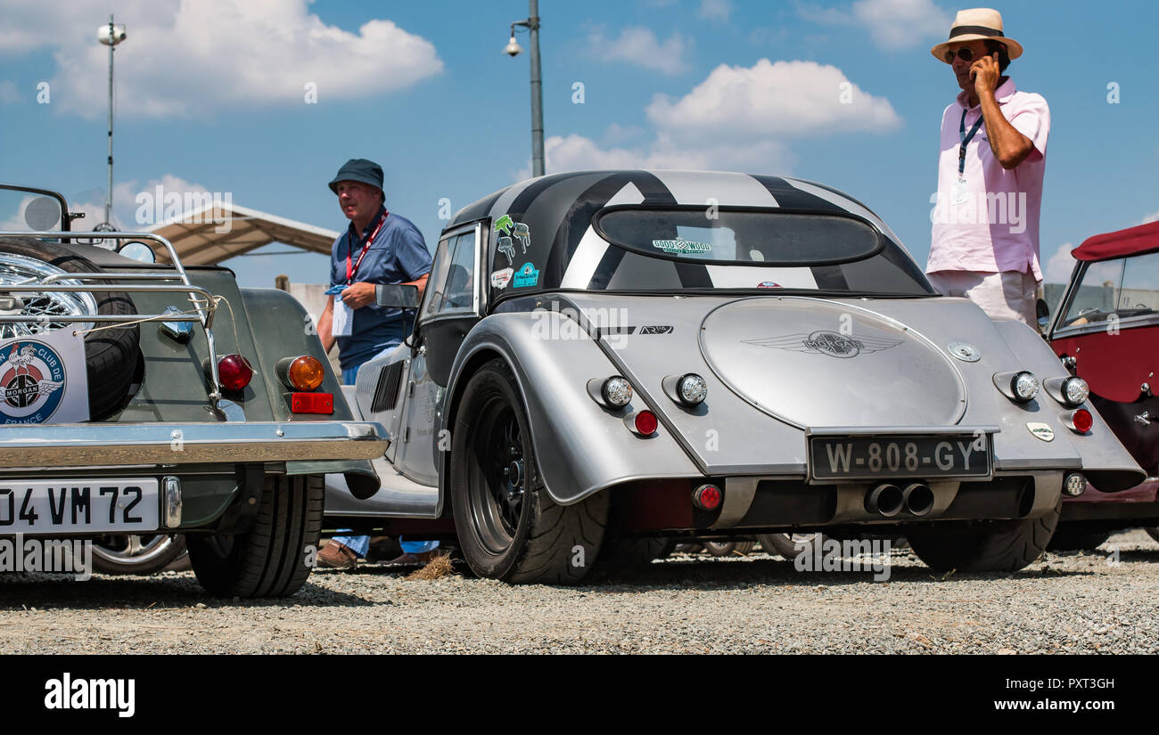 Die Rückseite eines silbernen Morgan Sports Car Stockfoto