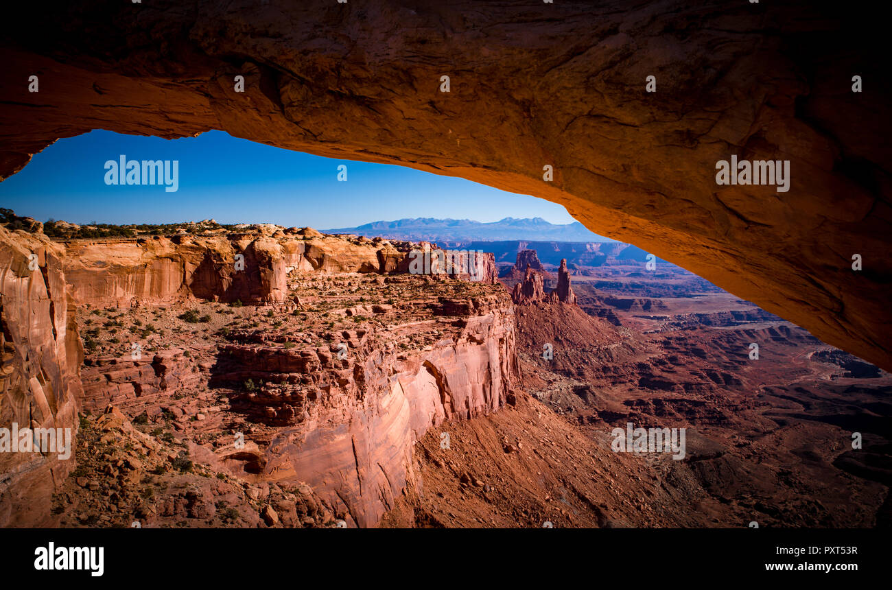 Berühmte Mesa Arch im Canyonlands National Park, Utah, USA Stockfoto