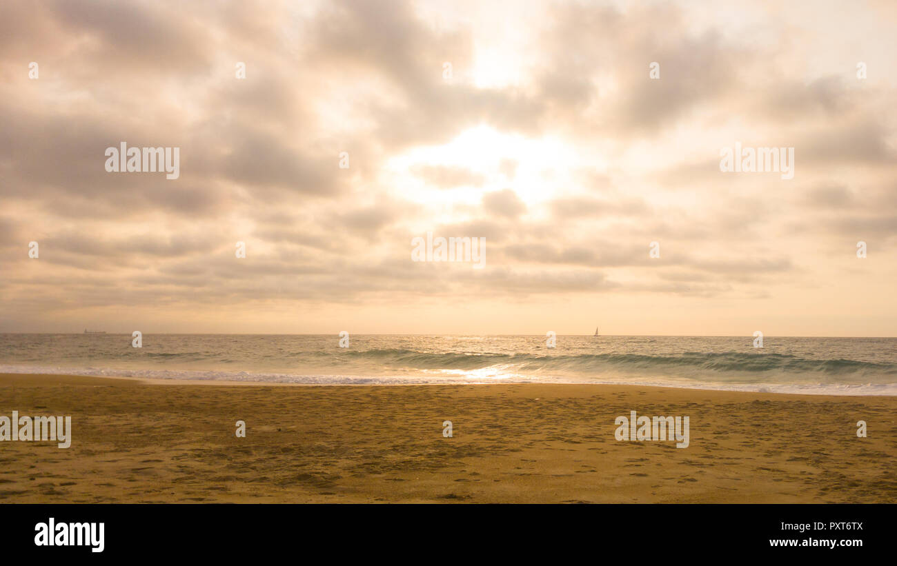 Sommer am Strand an einem heißen Tag in Biarritz, Frankreich Stockfoto