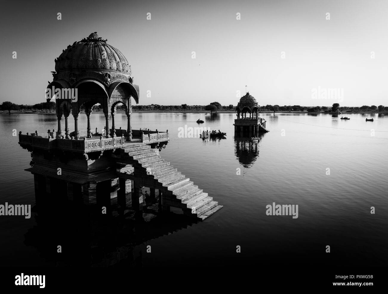 Gadsisar See in der Nähe von Jaisalmer, Indien Stockfoto