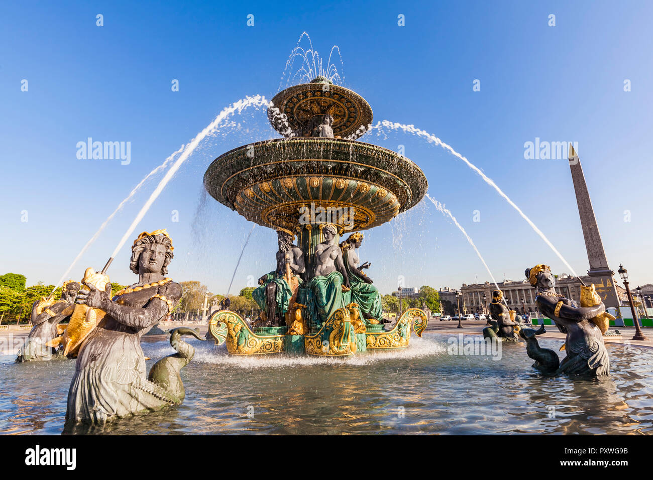 Frankreich, Paris, Place de la Concorde, Springbrunnen und Luxor Obelisk Stockfoto