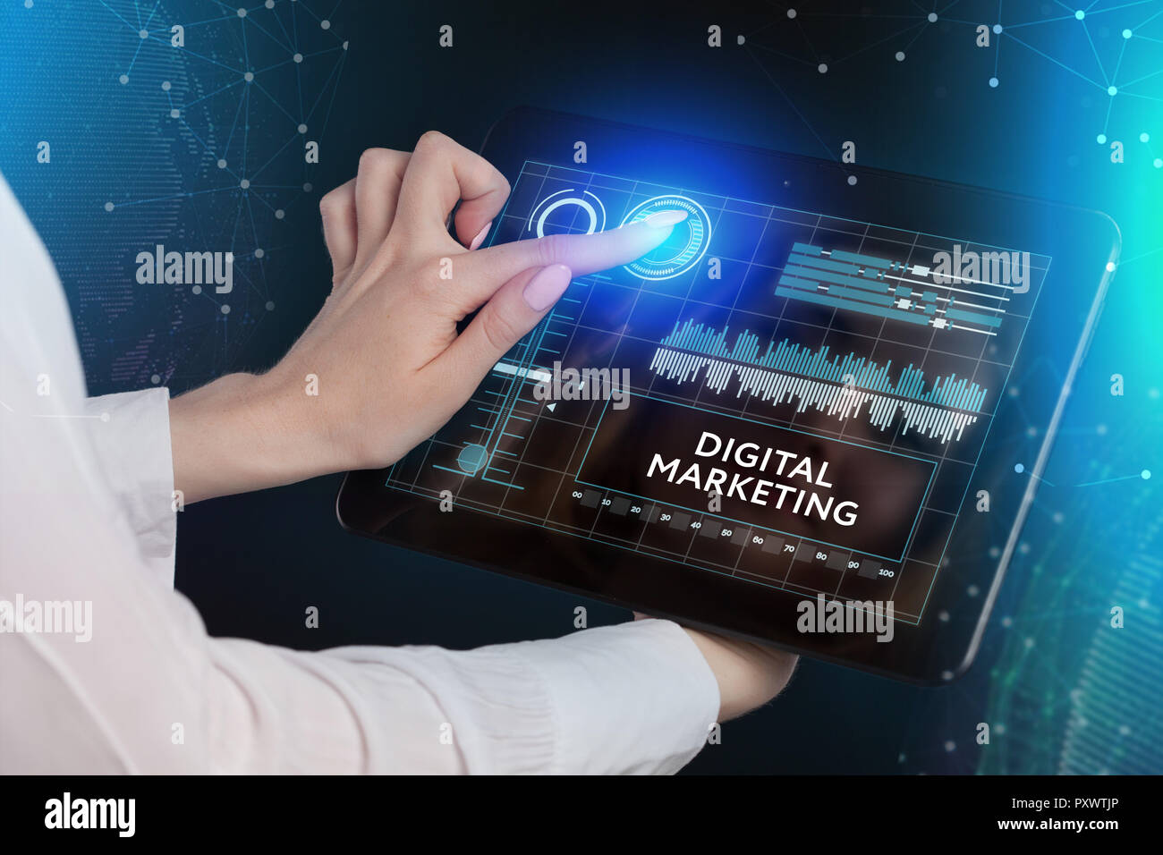 Das Konzept der Business, Technologie, das Internet und das Netzwerk. Ein junger Unternehmer arbeiten an einer virtuellen Bildschirm der Zukunft und sieht den inscrip Stockfoto