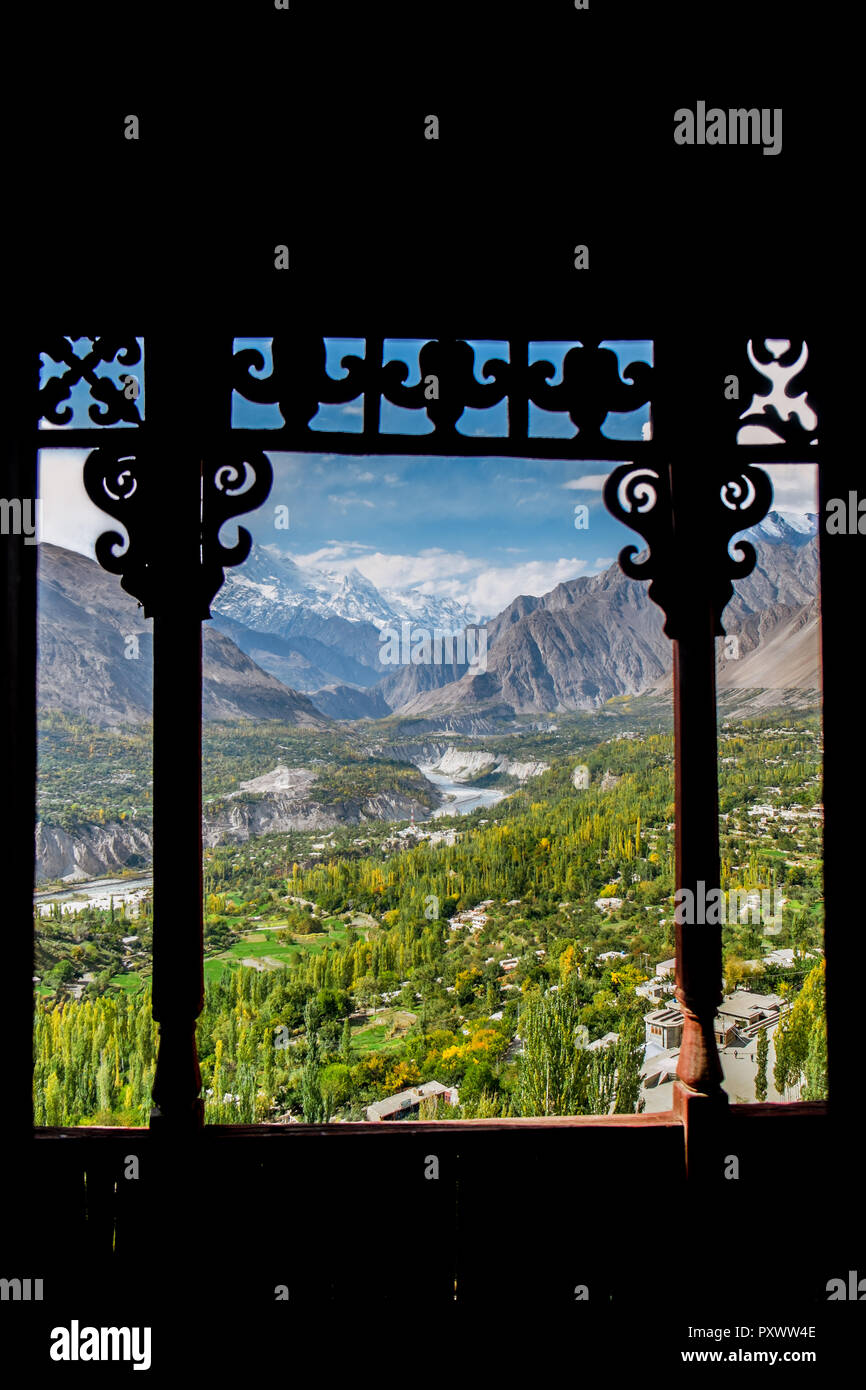 Hunza tal Anfang Oktober, Ansicht von Baltit fort. Gilgit-Baltistan, Pakistan. Stockfoto