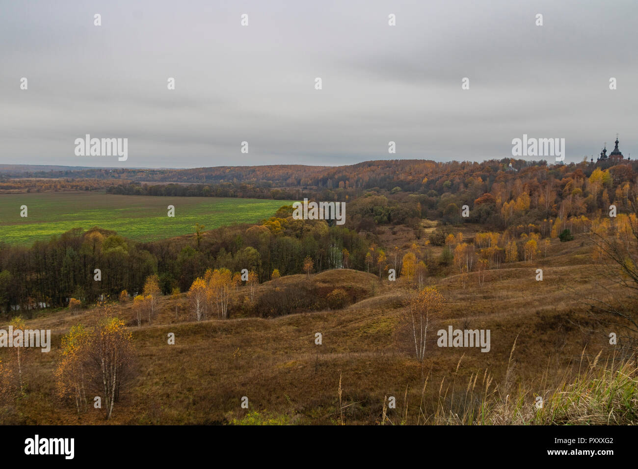 Blick auf das Kloster von Shamordino. Region Kaluga Stockfoto