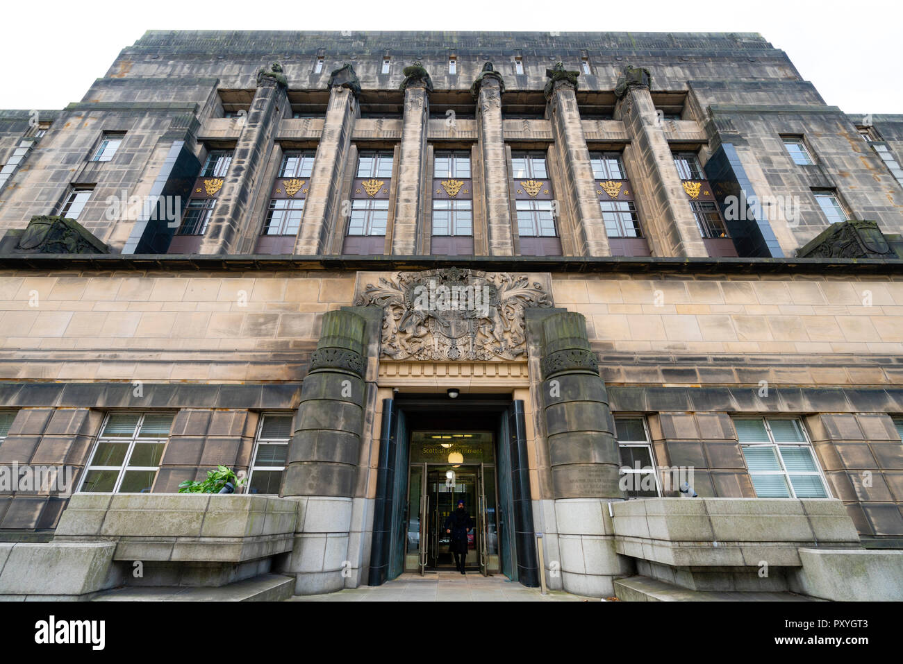 Von außen Eingang St Andrews House das Haus der schottischen Regierung in Edinburgh, Schottland, Großbritannien Stockfoto