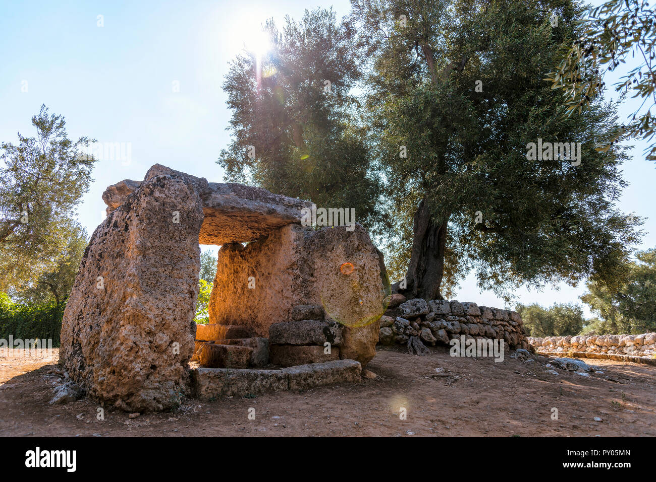 Fasano, Italien / 17 September 2018 / Dolmen di Montalbano, Tavola dei Paladini Stockfoto